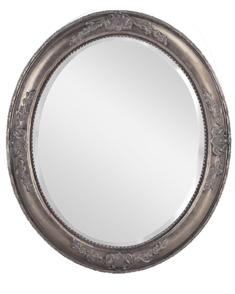 Зеркало в серебряной овальной раме 