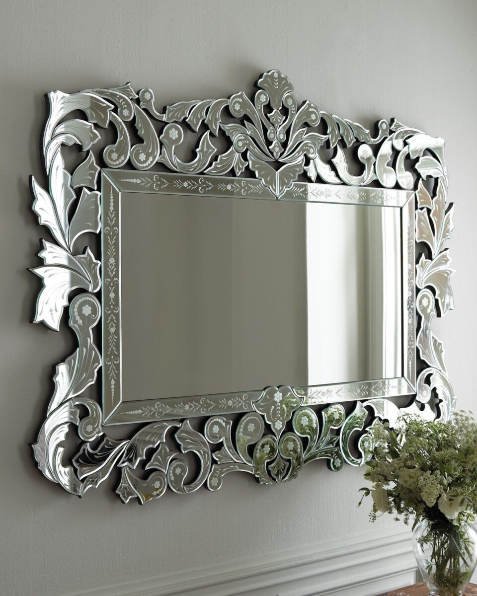 Прямоугольное горизонтальное зеркало в венецианском стиле 