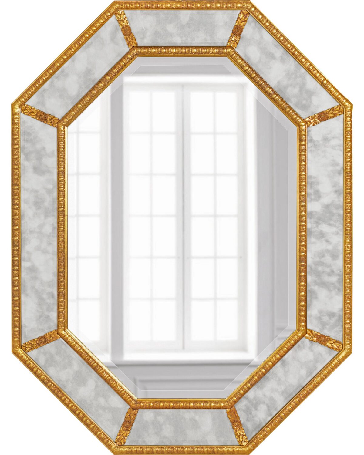 Большое настенное восьмиугольной зеркало "Ньюпорт" в золотой раме с боковыми состаренными зеркалами в стиле барокко
