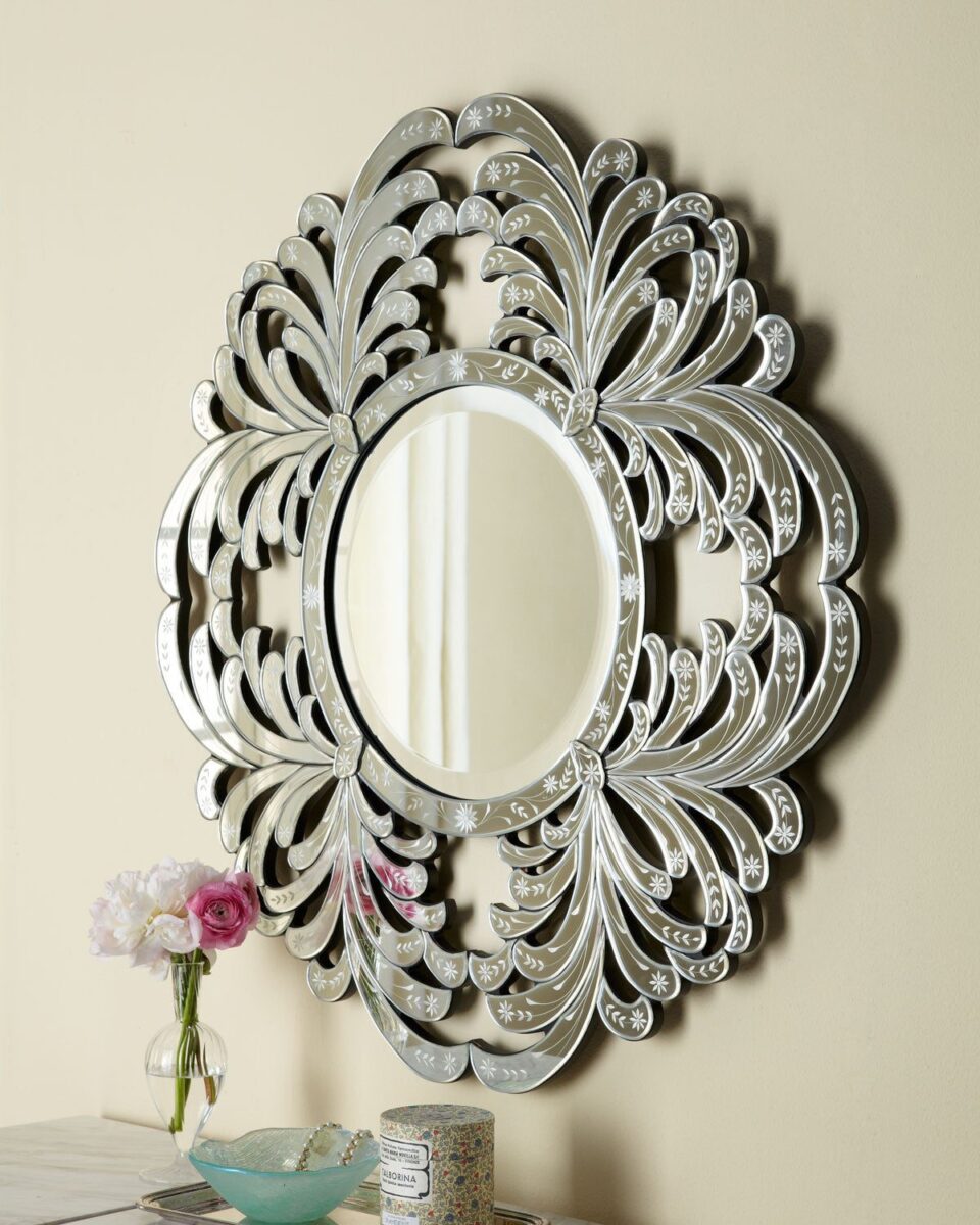 Круглое венецианское зеркало 
