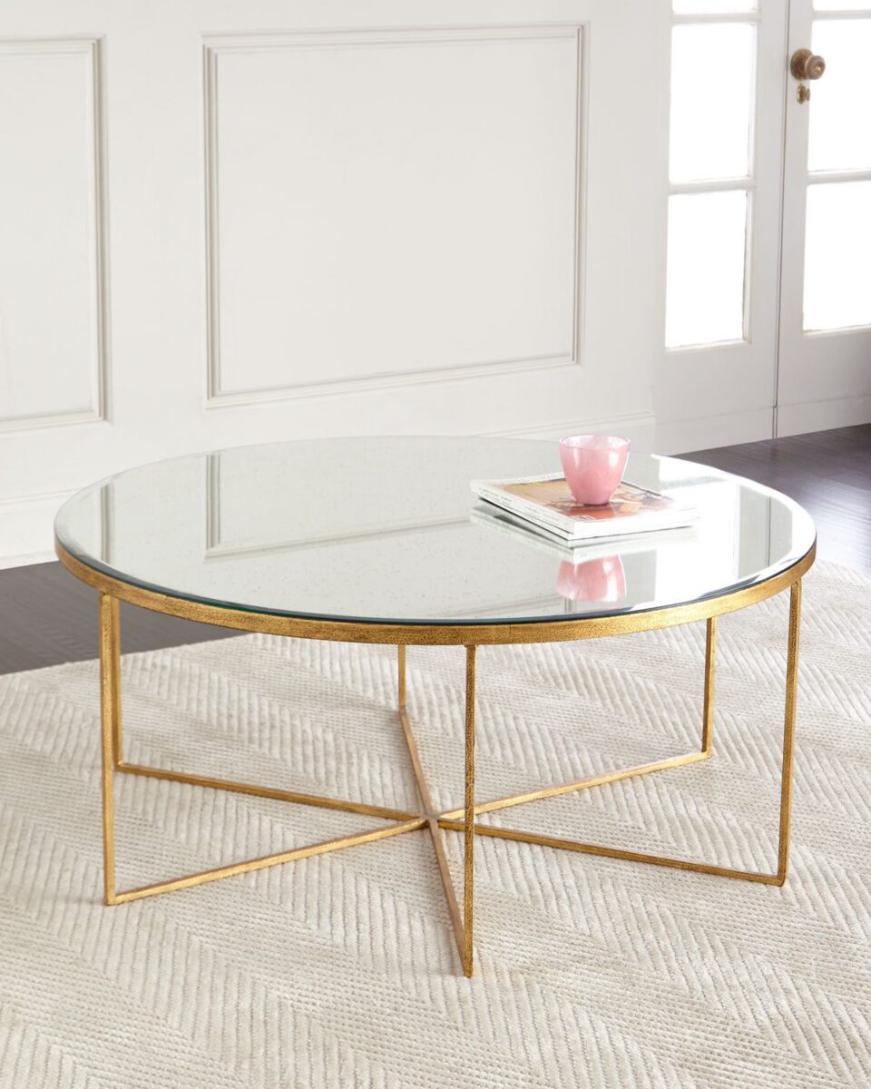 Золотой кофейный стол "Эшли" с круглой зеркальной столешницей и крестообразным основанием