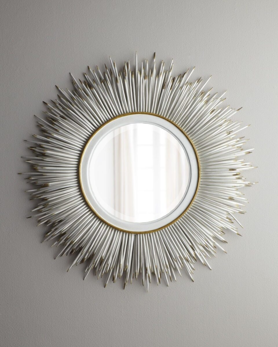 Круглое белое настенное зеркало "Ларс"