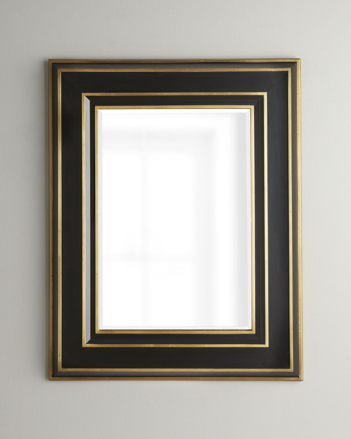 Прямоугольное настенное зеркало в черной раме "Мид Cенчури"