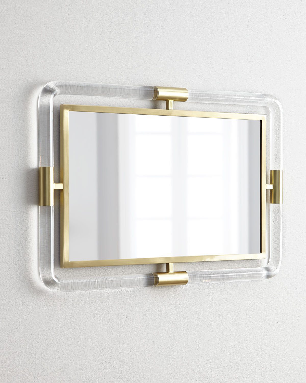 Зеркало в прямоугольной акриловой раме с золотыми элементами "Гарольд"