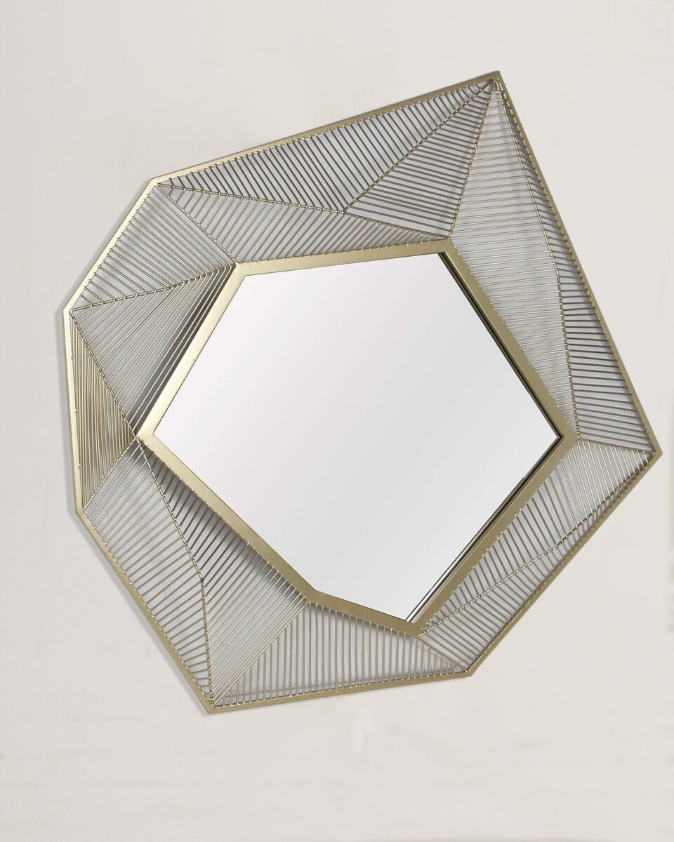 Асимметричное настенное зеркало 