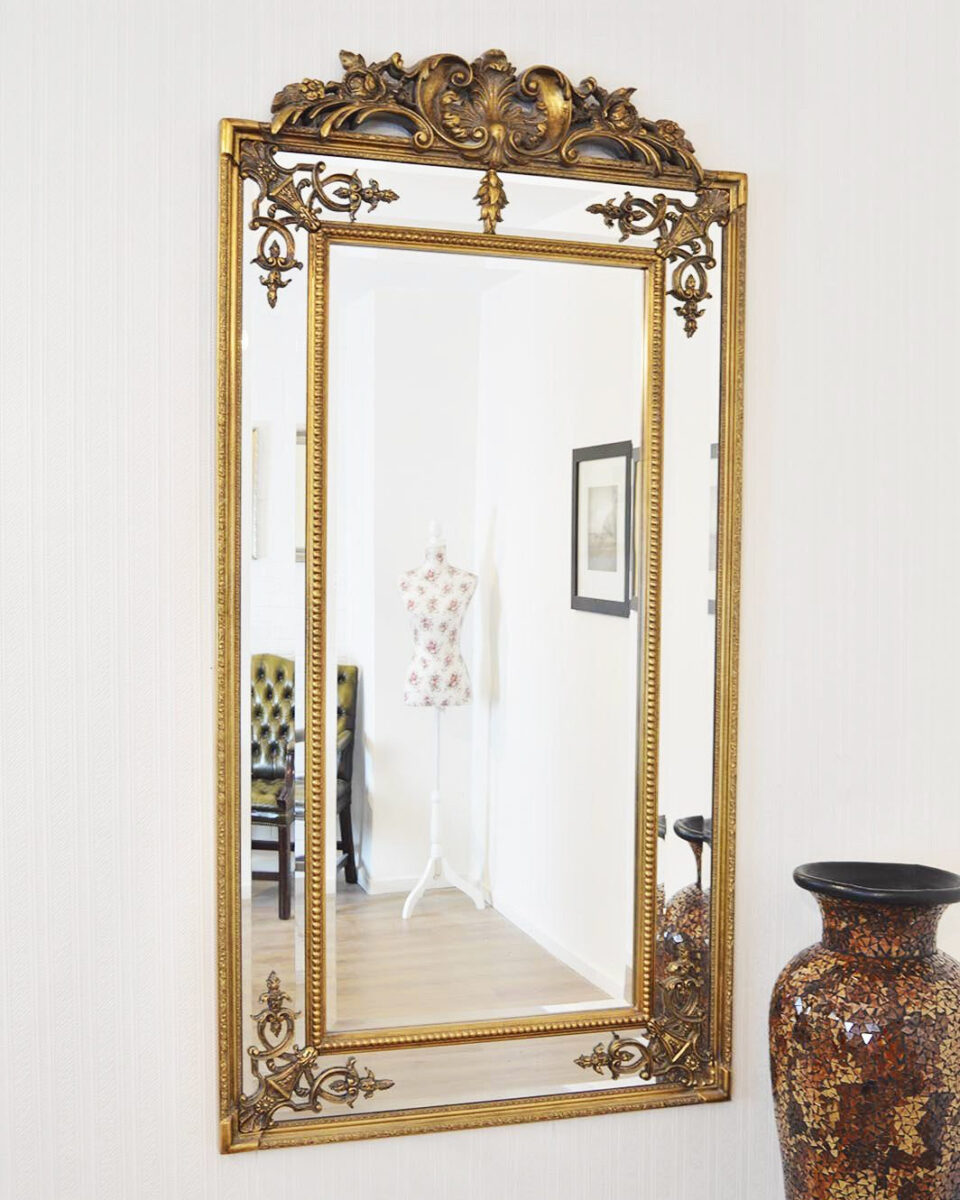 Золотое зеркало в классическом стиле в полный рост "Пабло" с короной