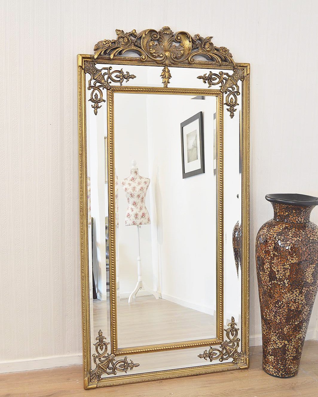 Золотое зеркало в полный рост "Пабло" в классическом стиле с короной