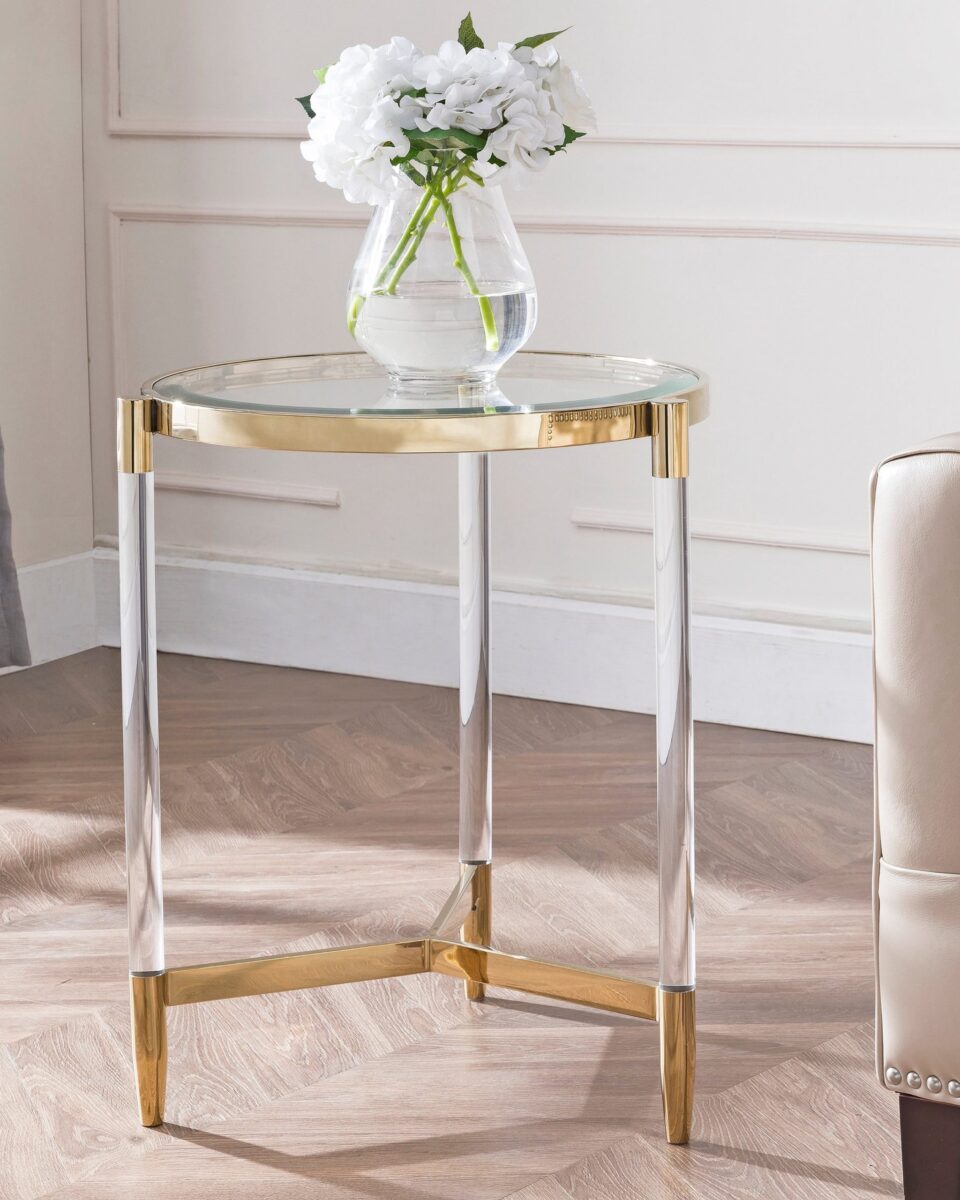 Круглый золотой приставной столик 