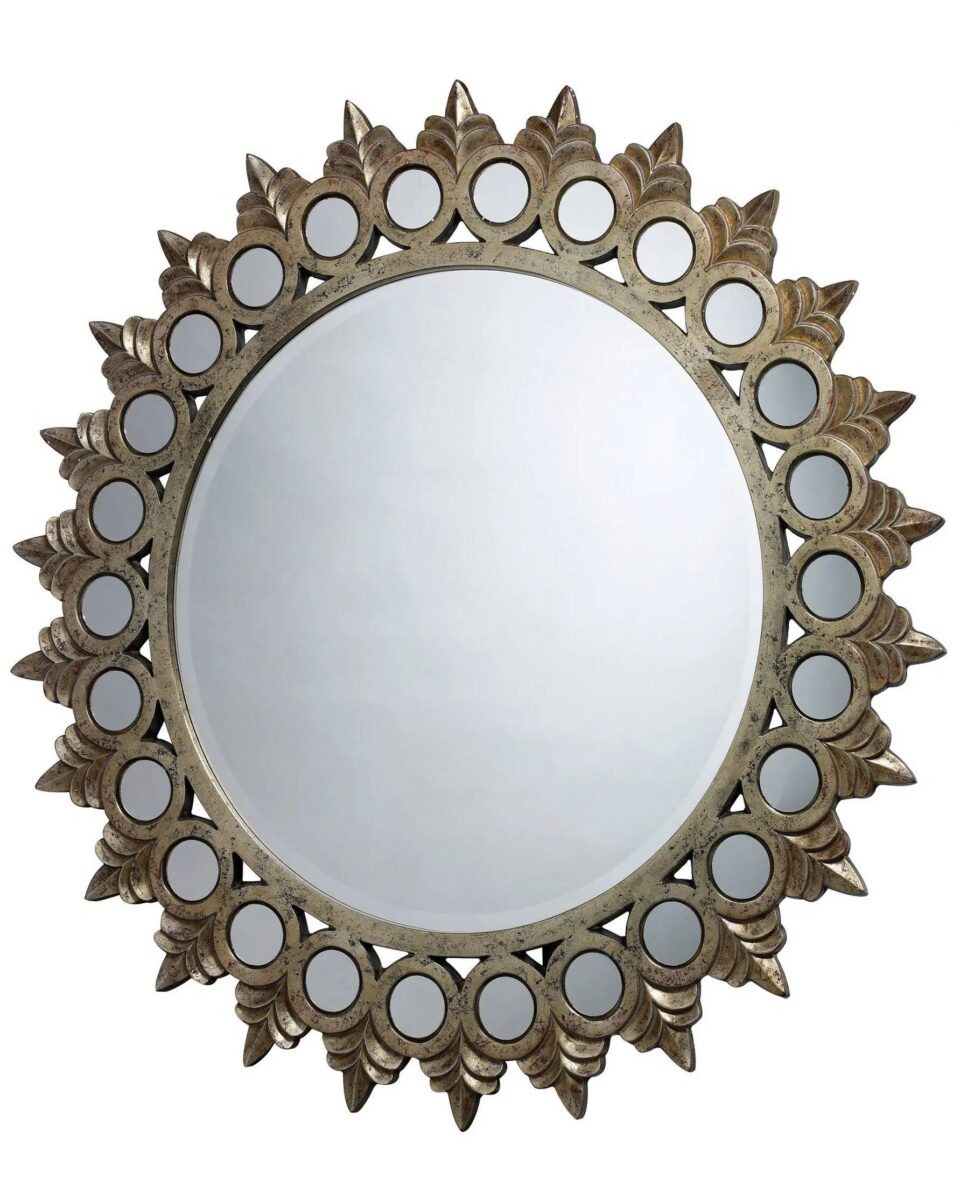 Круглое зеркало в раме 