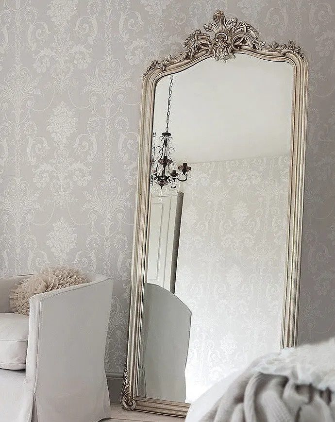 Классическое напольное зеркало в серебряной раме "Лоренцо"