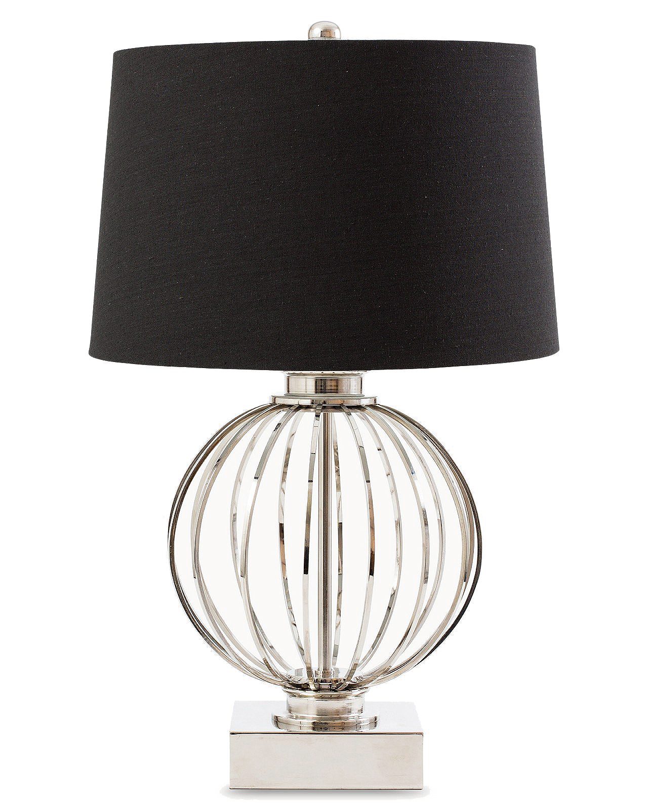 Современная настольная лампа "Клифтон" - это основание в виде серебряной сферы, установленной на металлическом пьедестале с черным абажуром