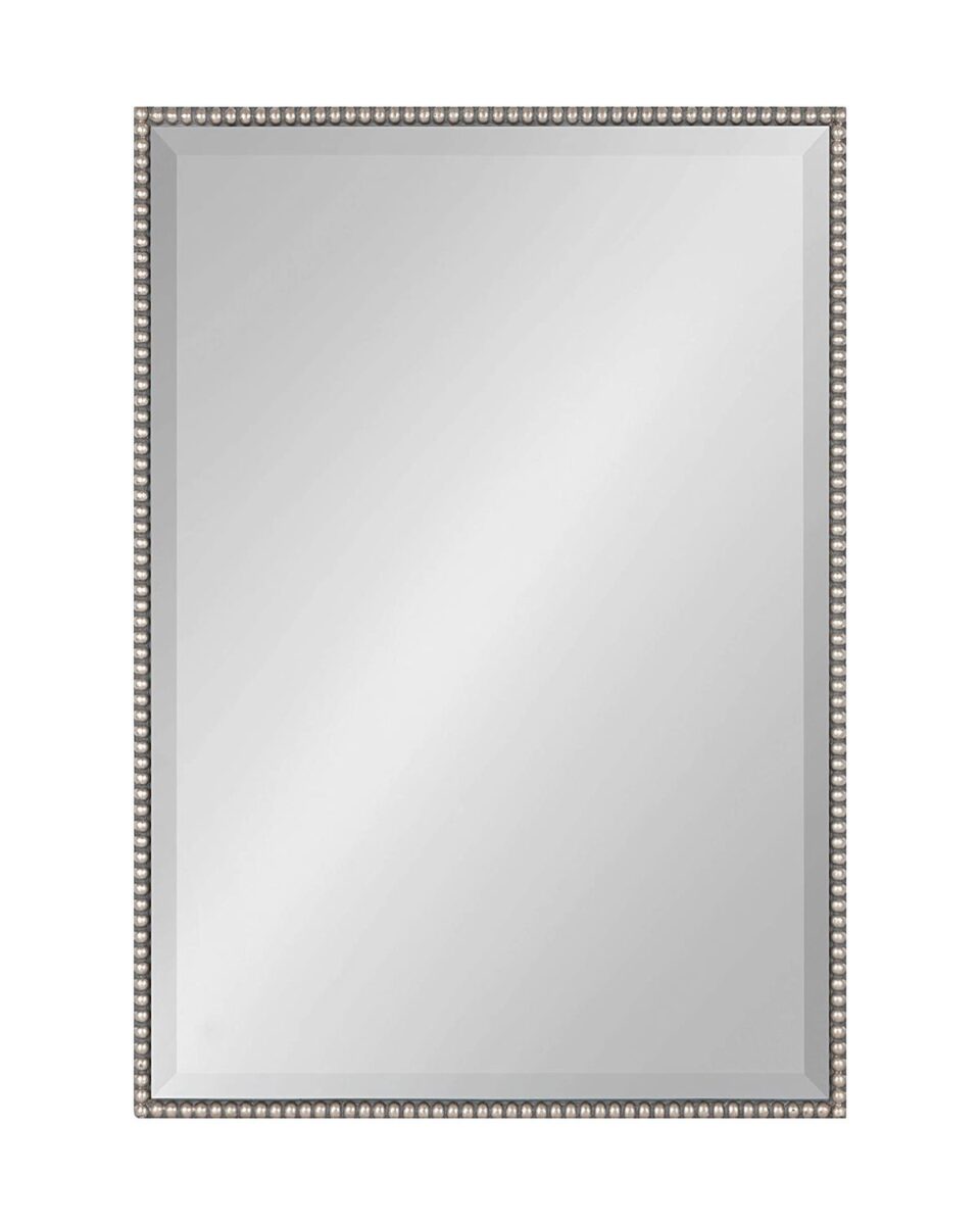 Зеркало в серебряной раме 