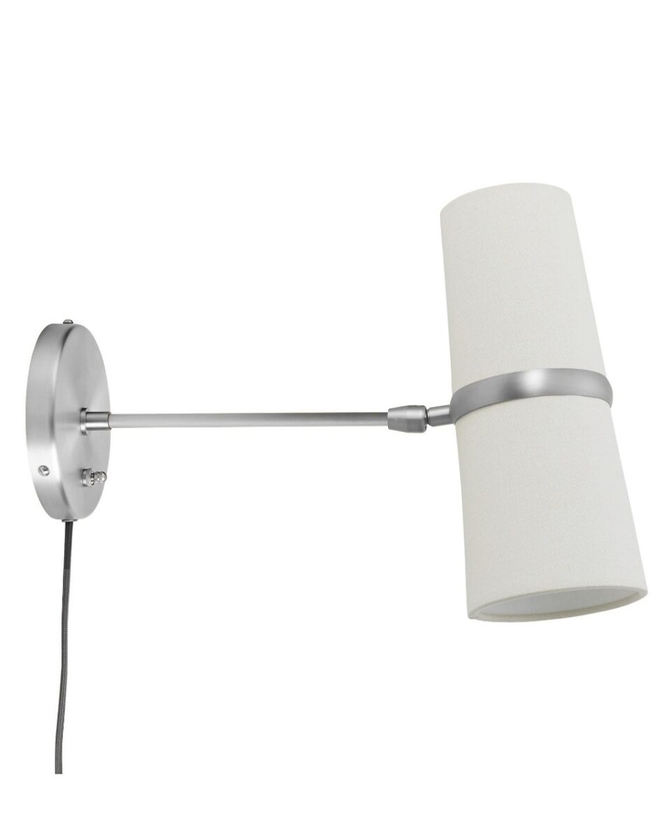 Удлиненное серебряное бра "Флемиш" с проводом - это настенный светильник, который выполнен в стиле "Мид-сенчури", имеет конусообразный белый тканевый абажур